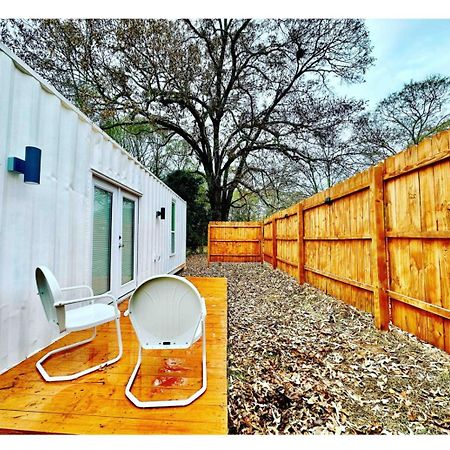 Nomehaus Shipping Container Studio Residential Neighborhood Athens Exteriér fotografie