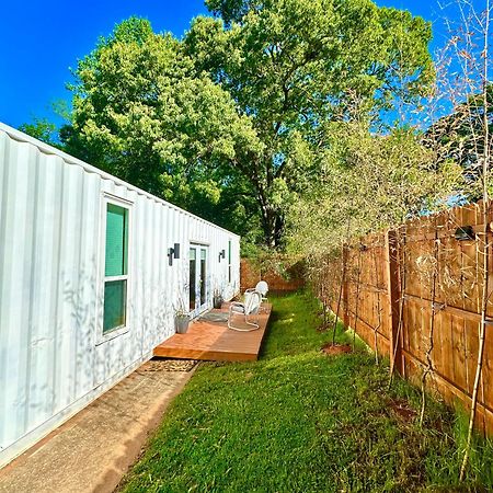 Nomehaus Shipping Container Studio Residential Neighborhood Athens Exteriér fotografie