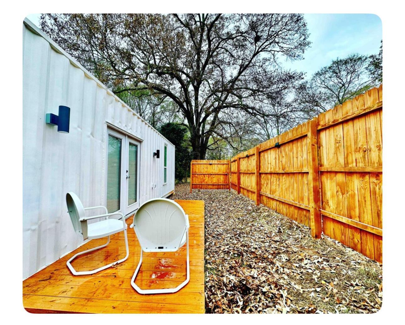 Nomehaus Shipping Container Studio Residential Neighborhood Athens Exteriér fotografie
