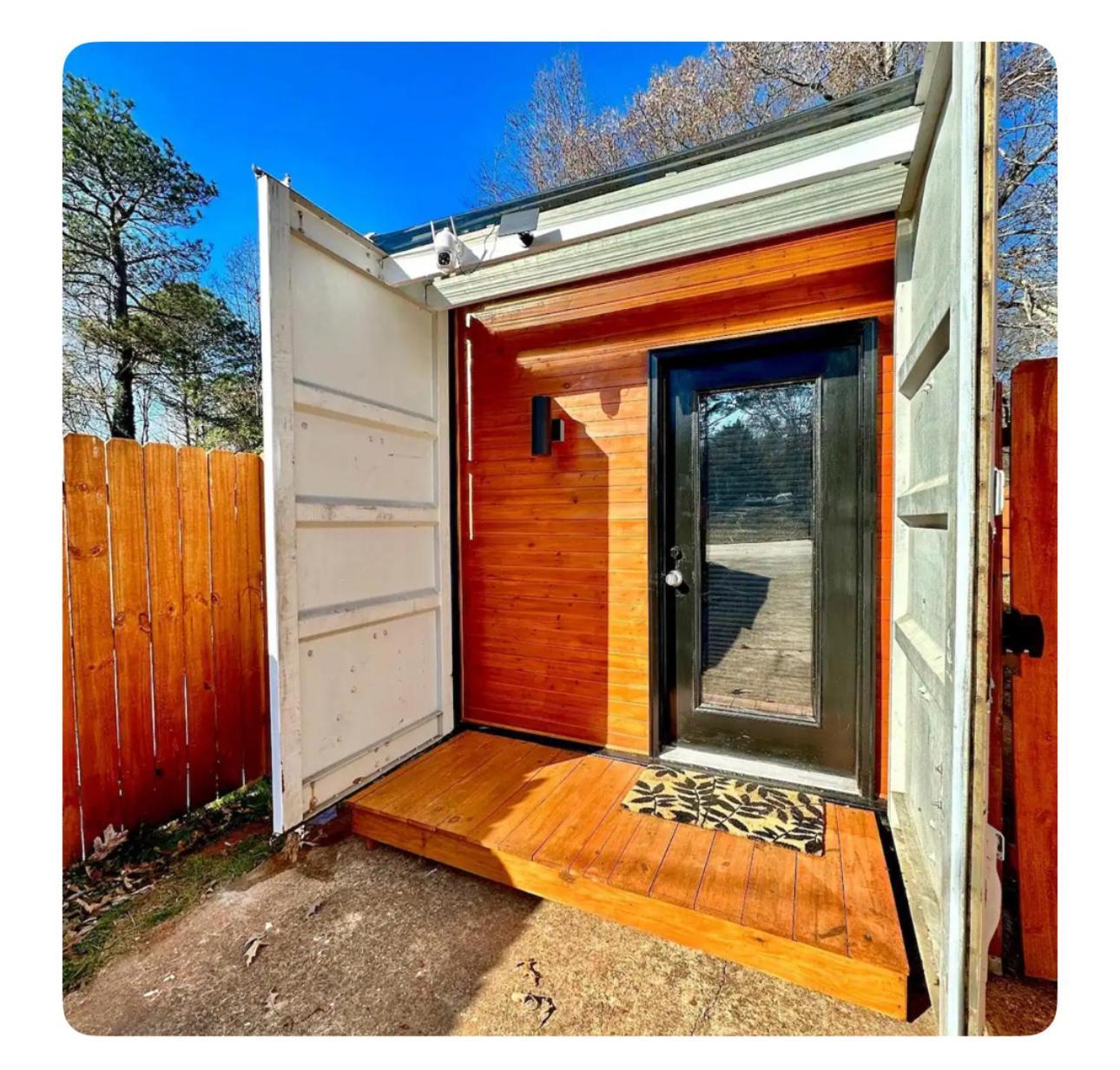 Nomehaus Shipping Container Studio Residential Neighborhood Athens Exteriér fotografie